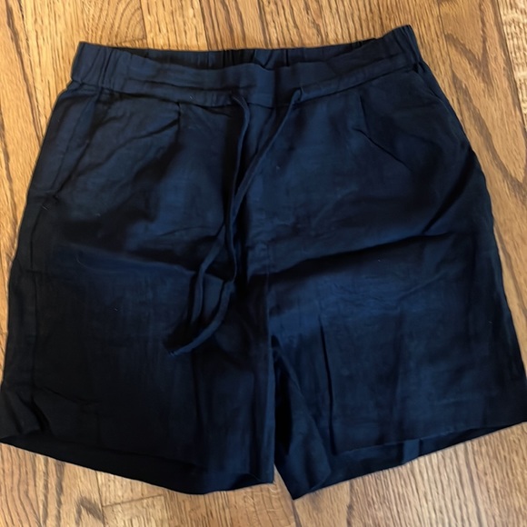 Linen short - Picture 2 of 2